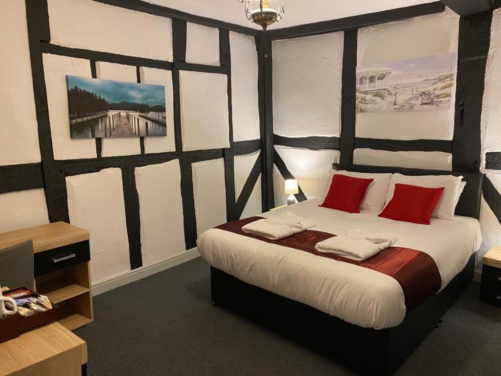 Bugle Hotel Titchfield Екстер'єр фото