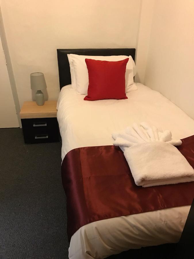 Bugle Hotel Titchfield Екстер'єр фото